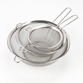 LittleKitchen Адказ Gemini3 Stück Sieb Set 19/25/37 cm, Küchensieb Edelstahl, Poliert Metall Feinmaschiges Seiher mit Verstärktem Griff Perfekt zum Abtropfen Nudeln, Quinoa, Sieben, Gemüse, Obst, Tee, Puderzucker